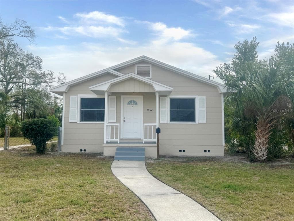 4562 3RD AVENUE S ST PETERSBURG, FL 33711