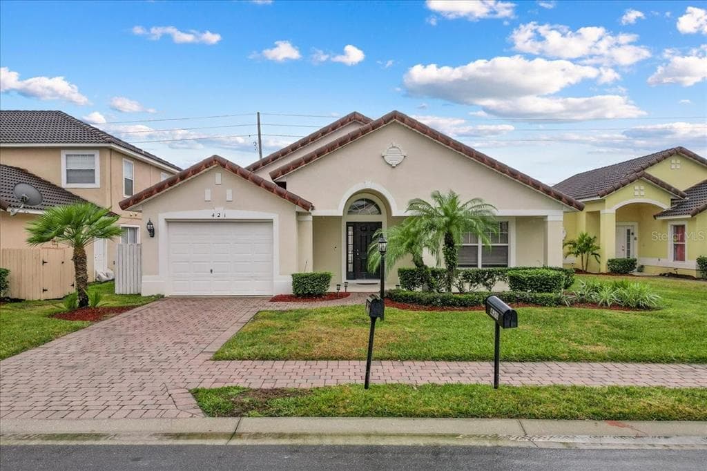 421 ROBIN ROAD DAVENPORT, FL 33896