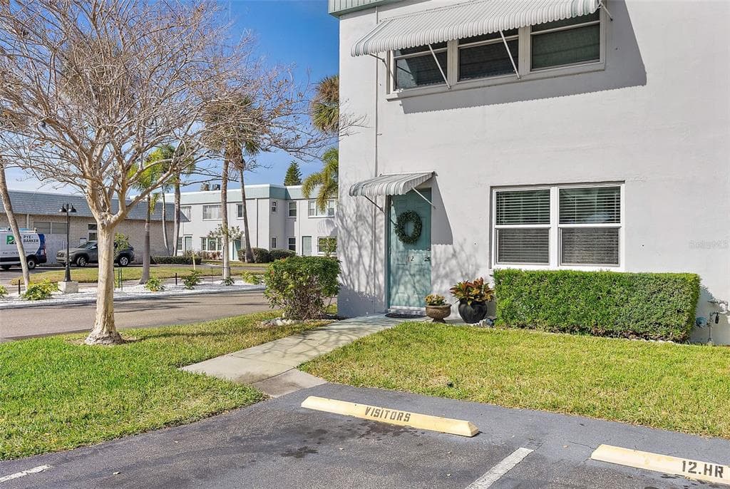 5267 81ST STREET N UNIT 12 ST PETERSBURG, FL 33709