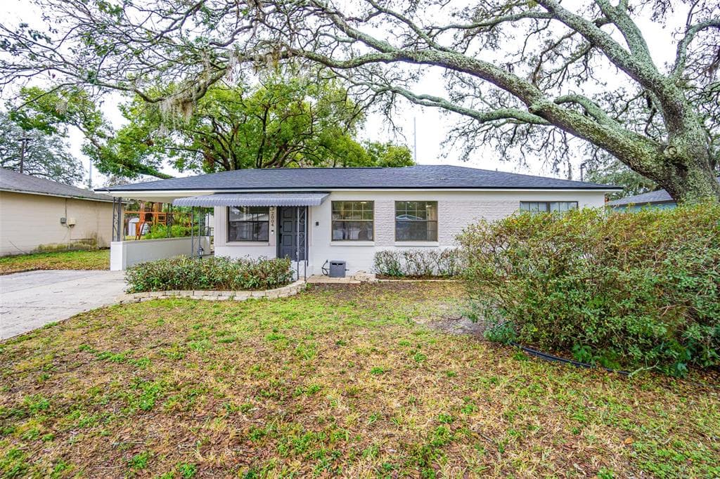 2004 W MEADOWBROOK AVENUE TAMPA, FL 33612