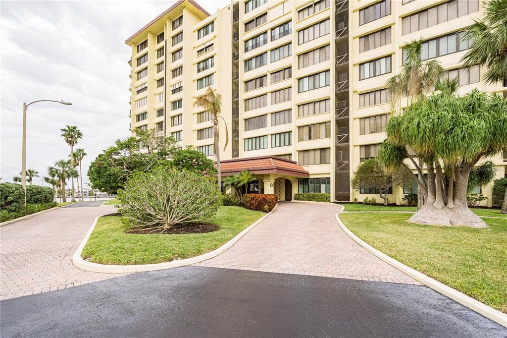 700 ISLAND WAY UNIT 504 CLEARWATER, FL 33767