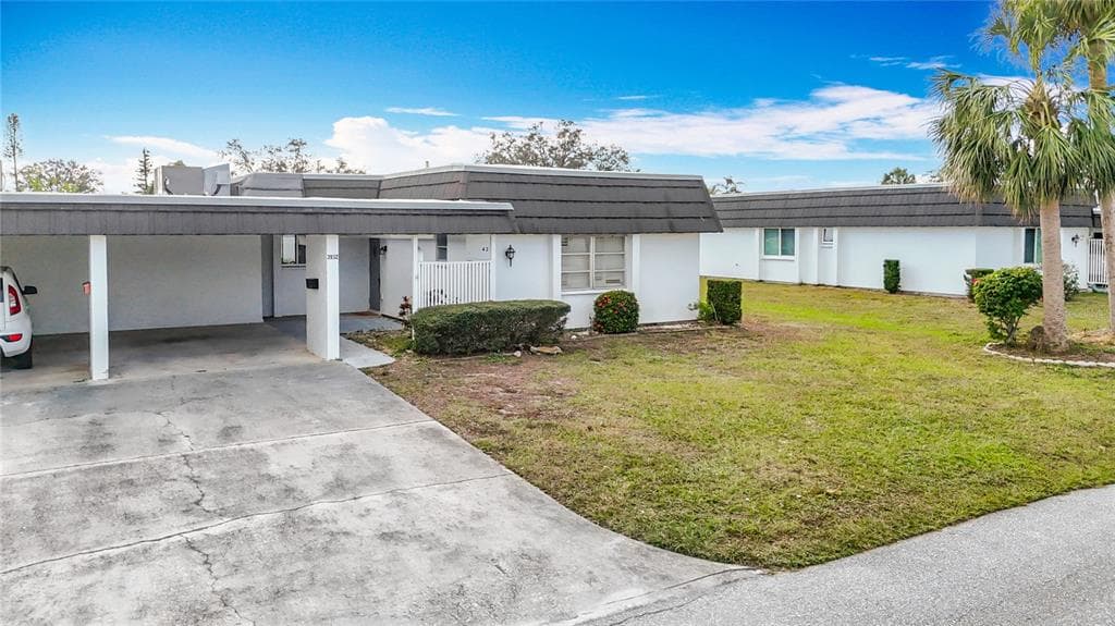 3932 ASHWOOD LANE UNIT 42 SARASOTA, FL 34232