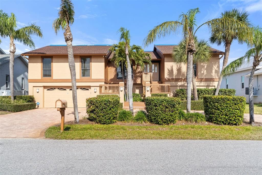 127 6TH STREET E TIERRA VERDE, FL 33715