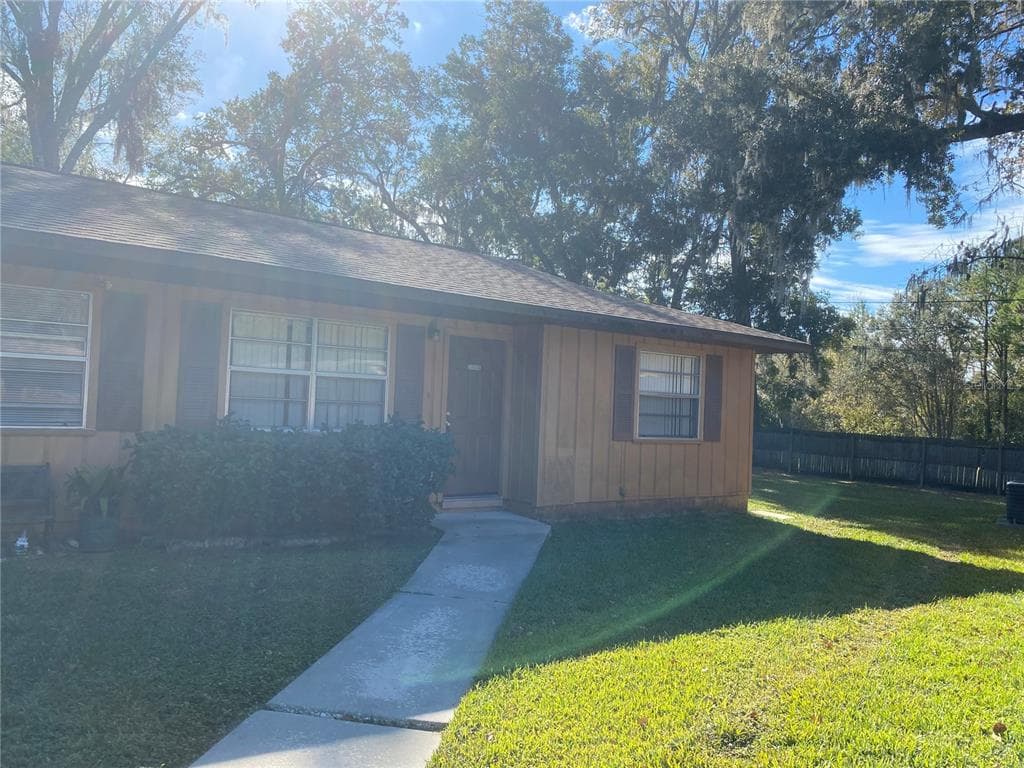 20006 SUNCREST DRIVE BROOKSVILLE, FL 34601