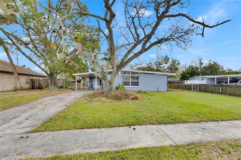 1434 LONGWOOD LOOP TAMPA, FL 33619