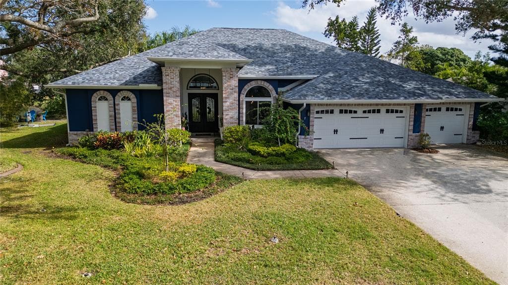10745 BARDES COURT SEMINOLE, FL 33777