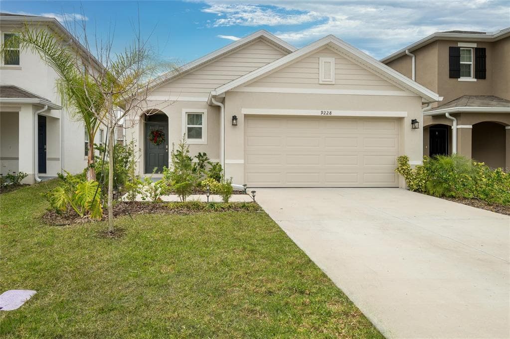9228 FORGE BREEZE LOOP LOOP WESLEY CHAPEL, FL 33545