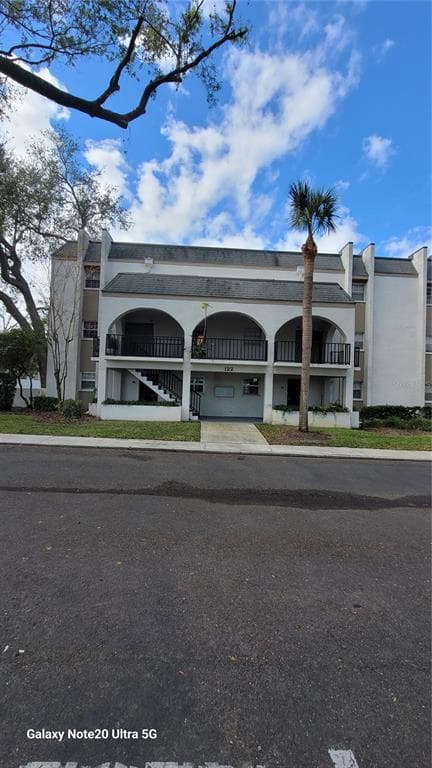 122 N KINGS AVENUE UNIT 202 BRANDON, FL 33510