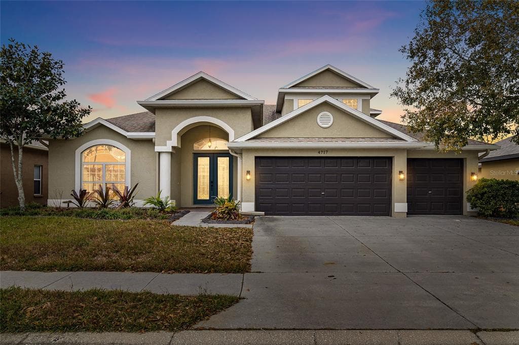 4717 ROYAL BIRKDALE WAY WESLEY CHAPEL, FL 33543