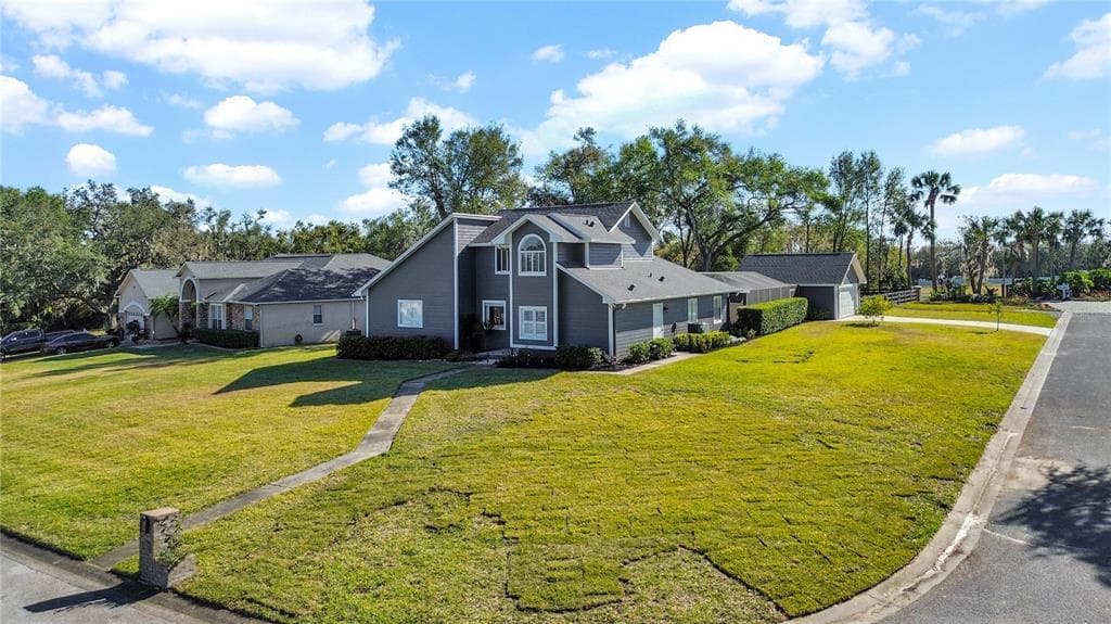 11201 LAKE SASSA DRIVE