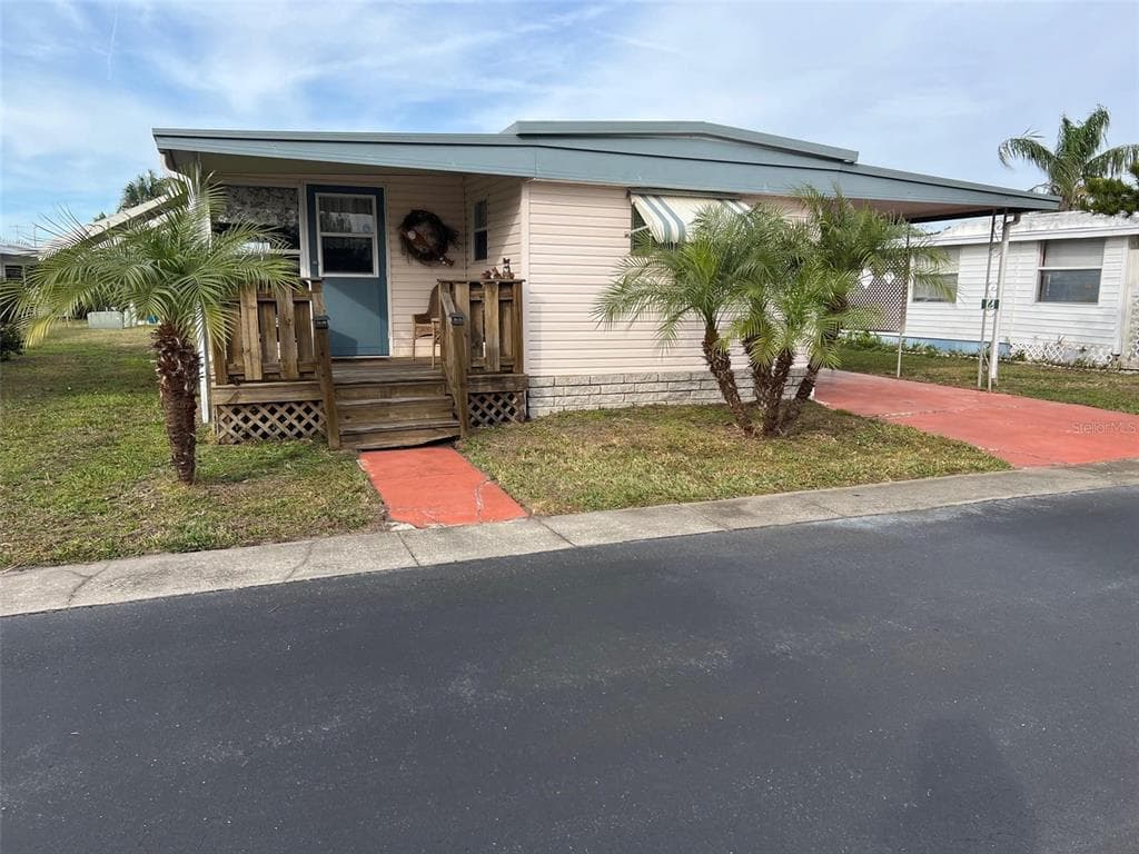11300 124TH AVENUE UNIT 165 LARGO, FL 33778