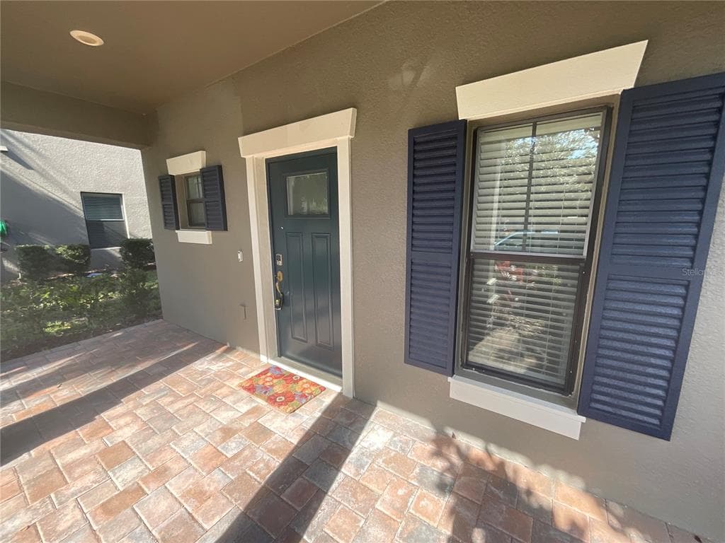 28489 TRANQUIL LAKE CIRCLE WESLEY CHAPEL, FL 33543
