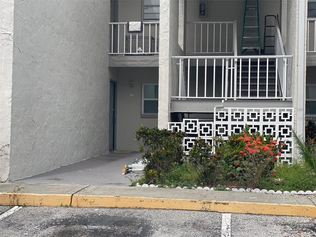 2625 STATE ROAD 590 UNIT 2711 CLEARWATER, FL 33759