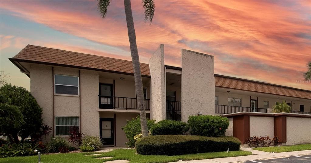 2750 E BAY DRIVE UNIT 1E LARGO, FL 33771