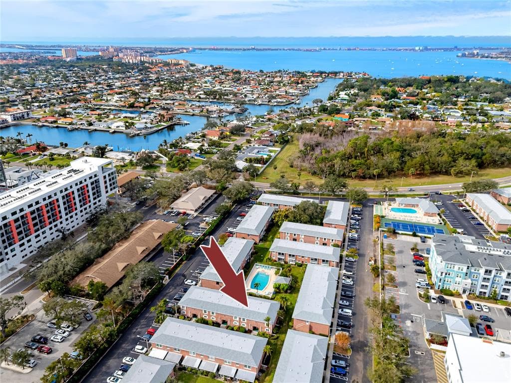 3475 41ST TERRACE S UNIT 215 ST PETERSBURG, FL 33711
