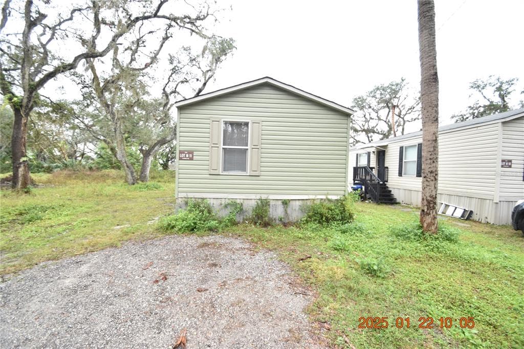 7515 SYMMES ROAD GIBSONTON, FL 33534