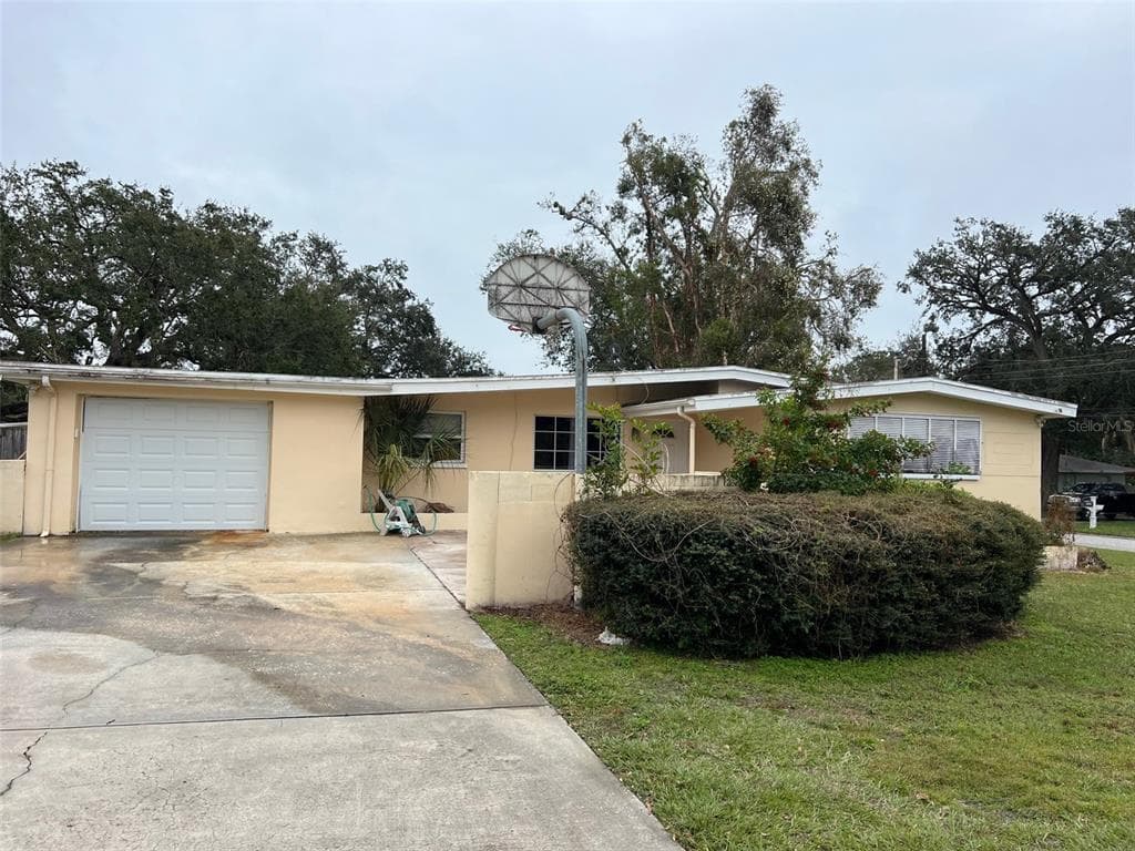 1373 FAIRFAX ROAD CLEARWATER, FL 33764