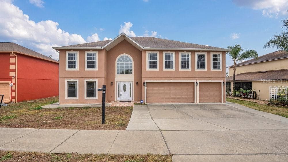 3433 GLOSSY LEAF LANE CLERMONT, FL 34711
