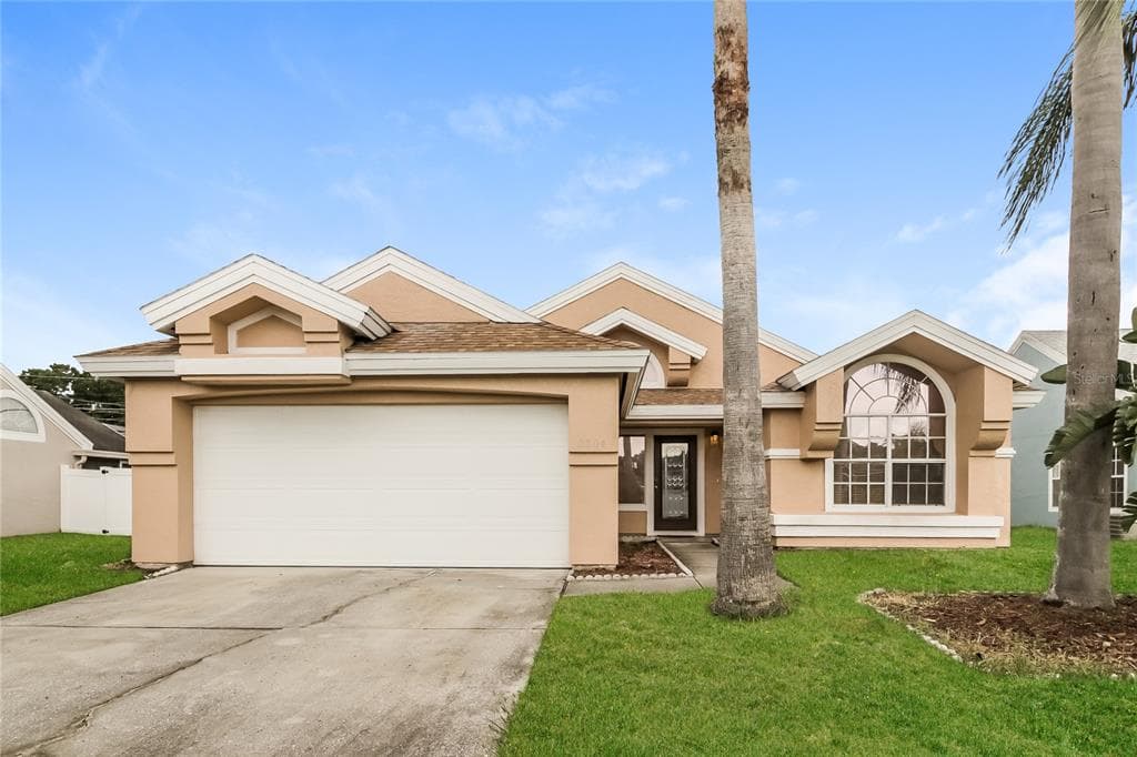 2504 DAVENPORT CIRCLE KISSIMMEE, FL 34746