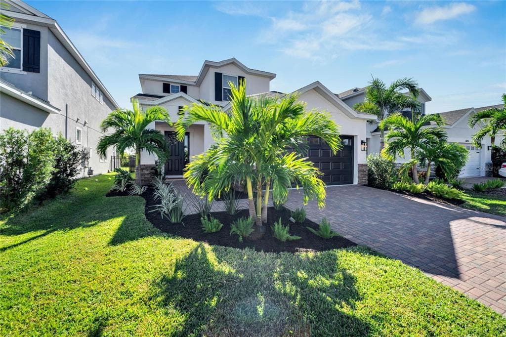 6137 VOYAGERS PLACE APOLLO BEACH, FL 33572