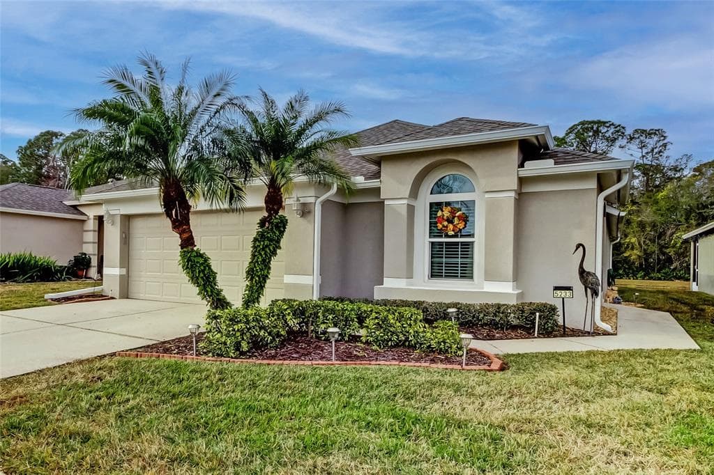 5233 GATO DEL SOL CIRCLE WESLEY CHAPEL, FL 33544