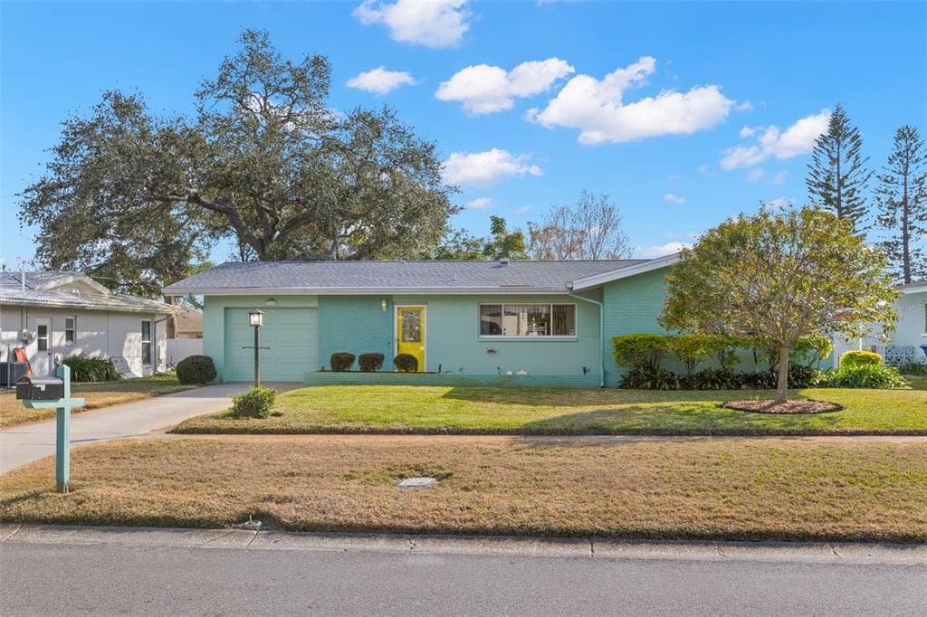 1685 CAMBRIDGE DRIVE CLEARWATER, FL 33756