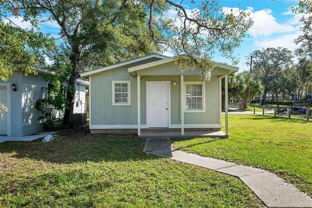 1609 N WASHINGTON AVENUE CLEARWATER, FL 33755