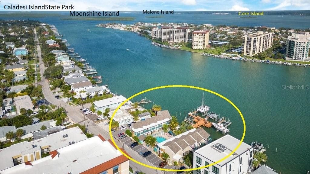 673 BAY ESPLANADE UNIT 206 CLEARWATER BEACH, FL 33767