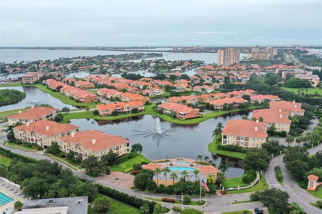 25 LINCOLN AVENUE S ST PETERSBURG, FL 33711