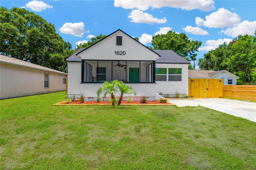 1620 39TH STREET S ST PETERSBURG, FL 33711