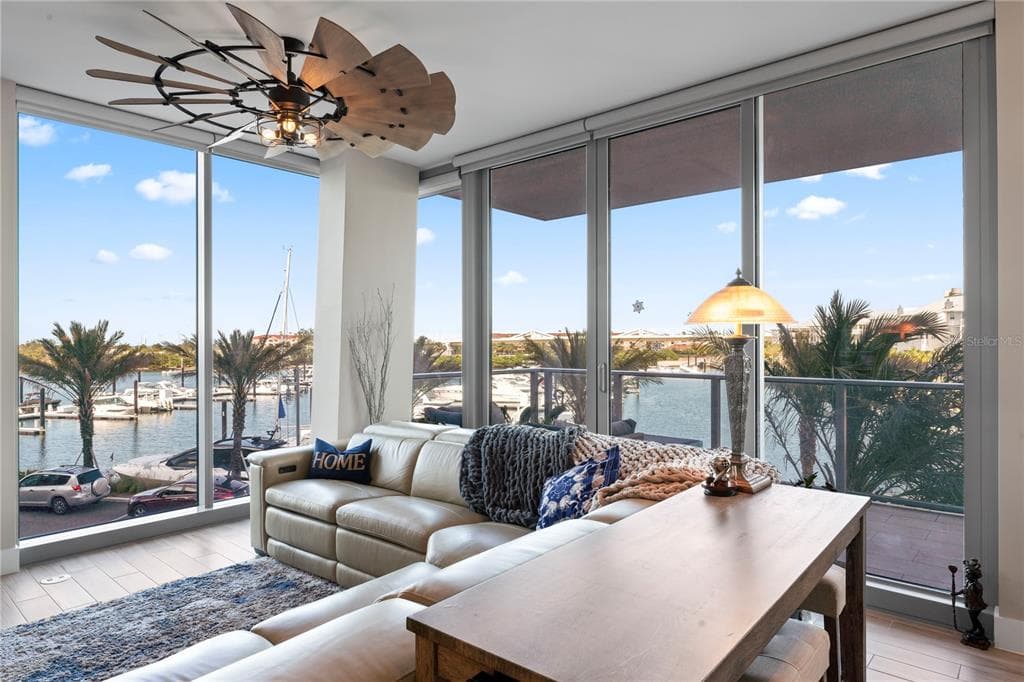 5120 MARINA WAY UNIT 2208 TAMPA, FL 33611