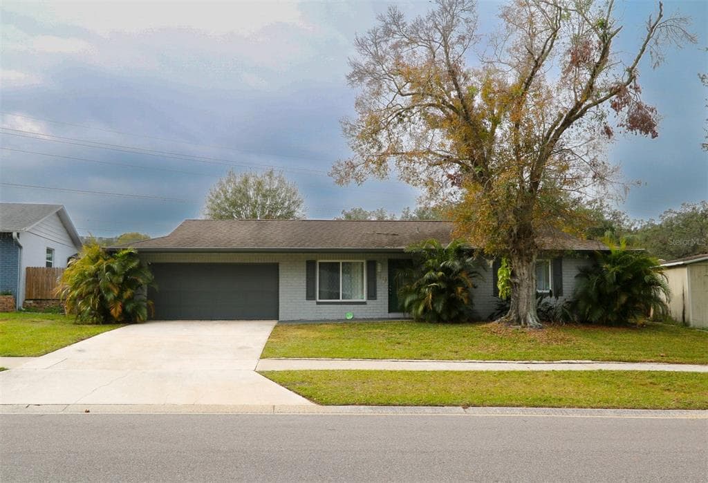 4814 REAGAN AVENUE SEFFNER, FL 33584