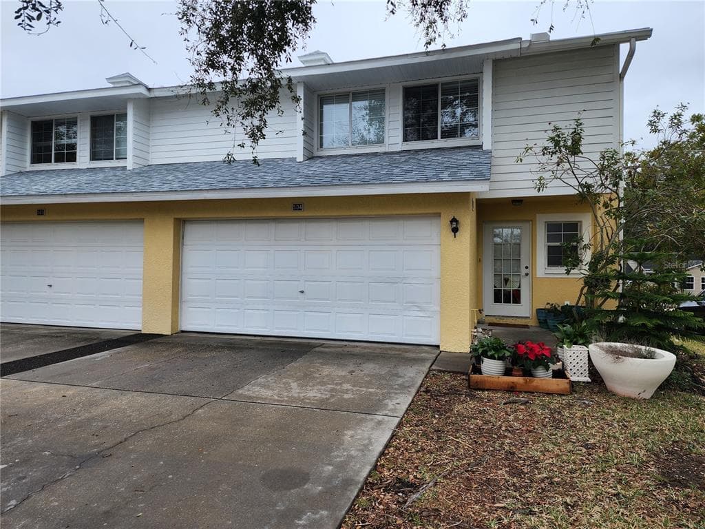 1132 SUNSET POINT ROAD UNIT 504 CLEARWATER, FL 33755