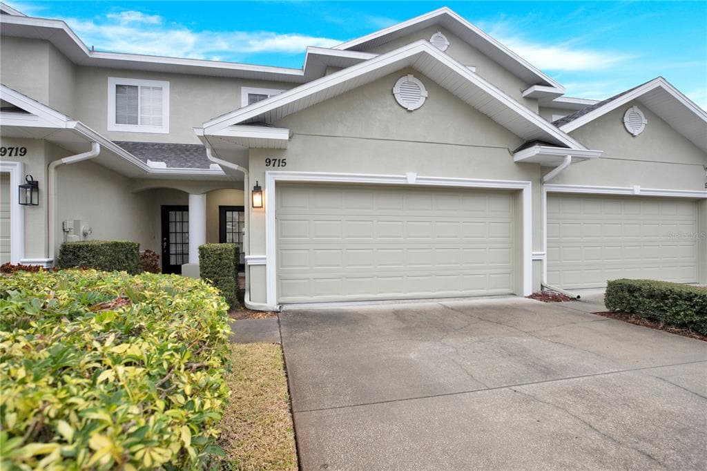 9715 TAYLOR ROSE LANE SEMINOLE, FL 33777