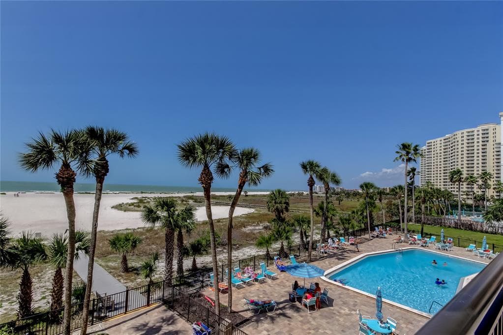 1270 GULF BOULEVARD UNIT 304 CLEARWATER, FL 33767