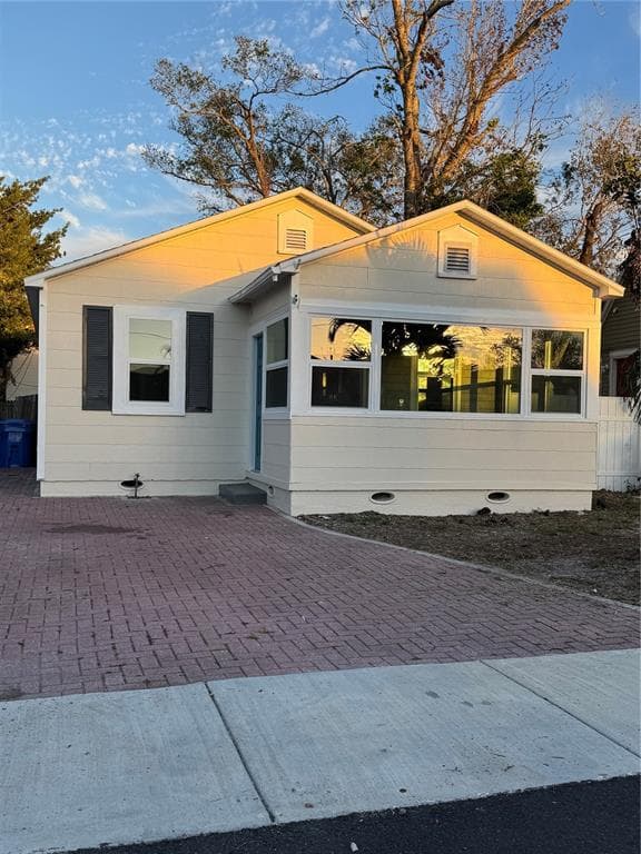 1005 26TH STREET N UNIT A ST PETERSBURG, FL 33713