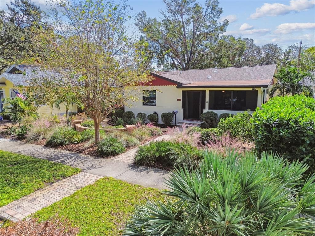 830 23RD AVENUE N ST PETERSBURG, FL 33704