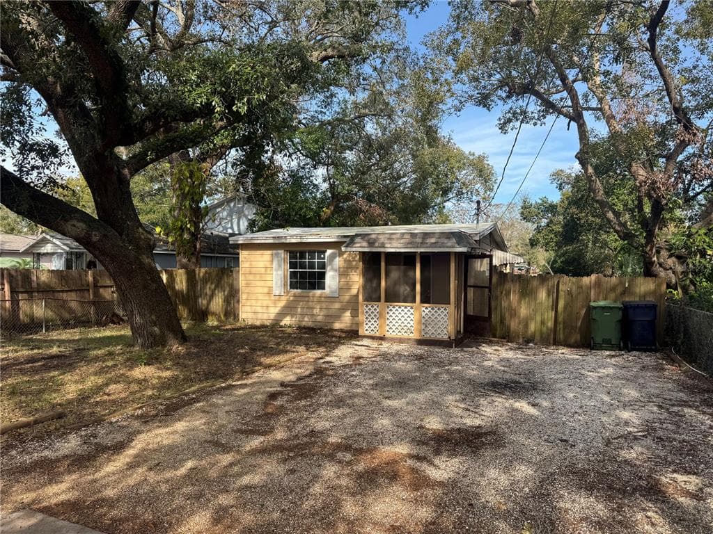 2008 E ANNIE STREET TAMPA, FL 33612