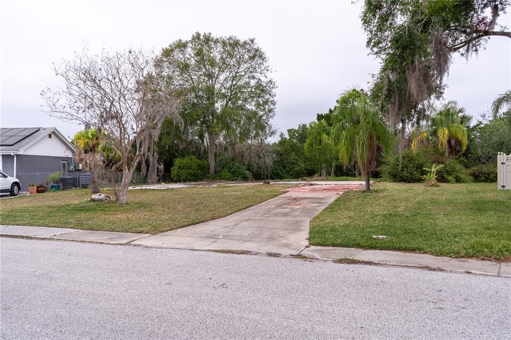 3645 GRAYTON DRIVE