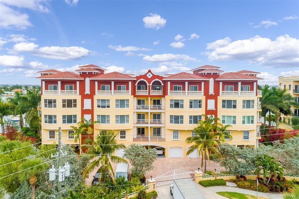 220 108TH AVENUE UNIT 403 TREASURE ISLAND, FL 33706