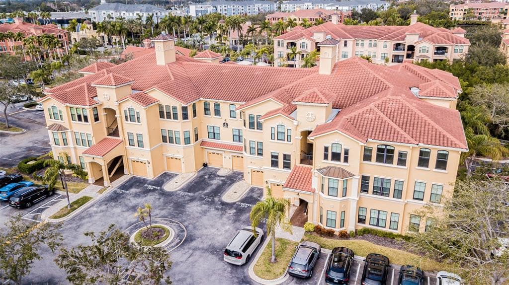 2724 VIA MURANO UNIT 631 CLEARWATER, FL 33764