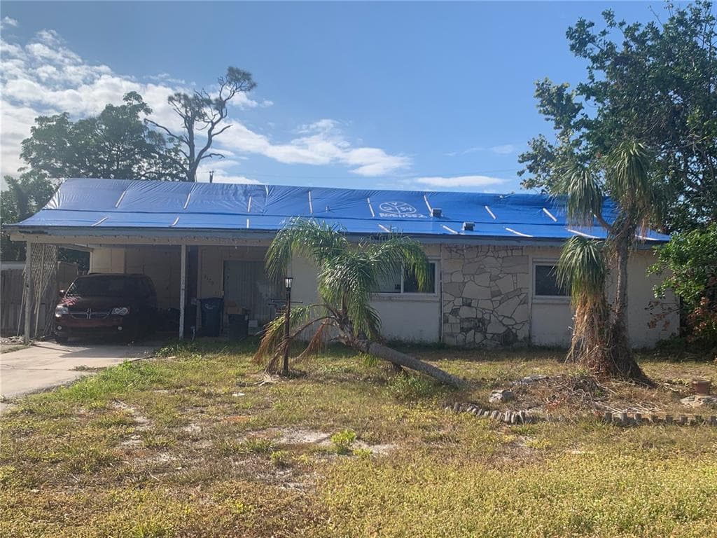 3120 SMITH AVENUE BRADENTON, FL 34207