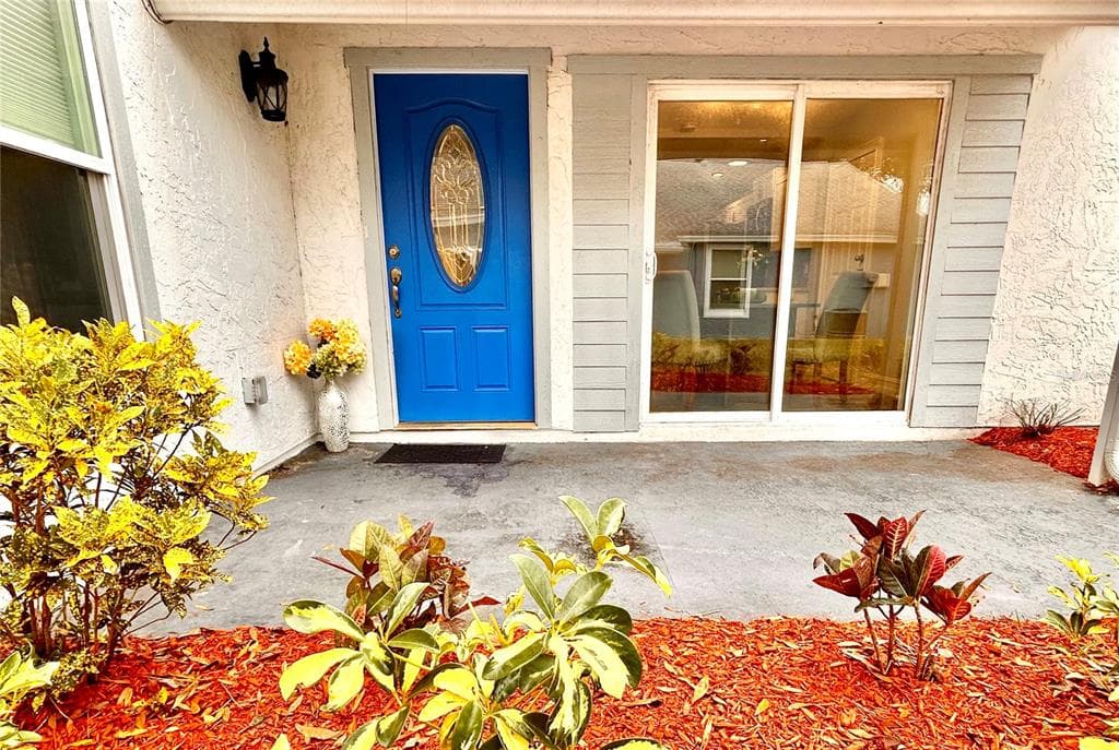 13901 BARDMOOR PLACE UNIT A TAMPA, FL 33618