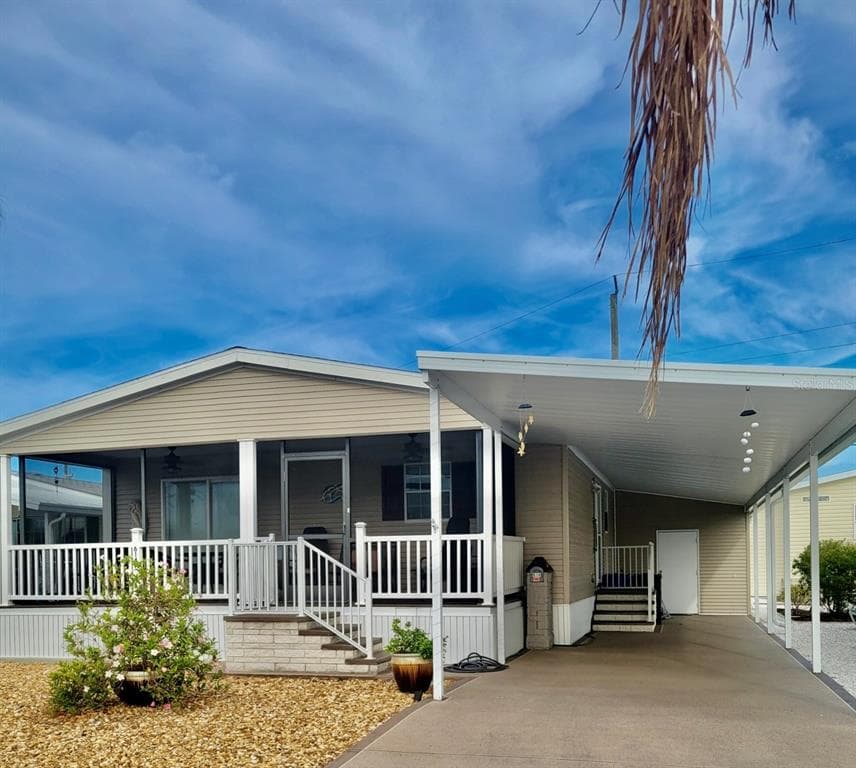 614 LEISURE VENICE, FL 34285