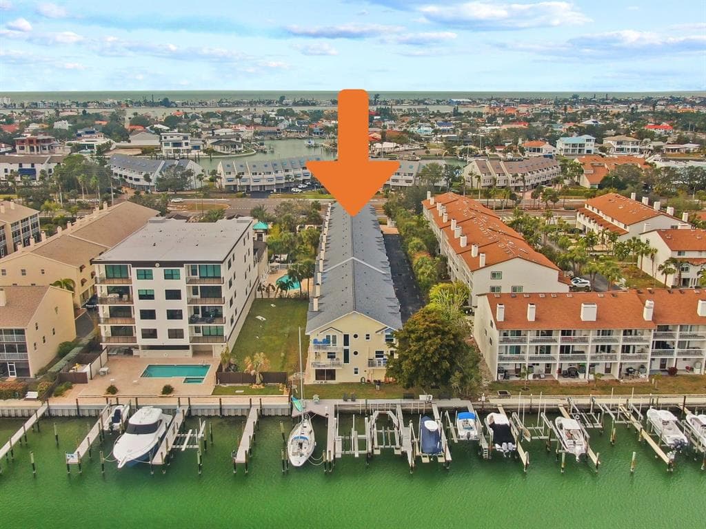 443 PINELLAS BAYWAY S UNIT 104 ST PETERSBURG, FL 33715