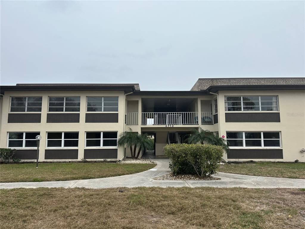 4712 MARINE PARKWAY UNIT 103 NEW PORT RICHEY, FL 34652
