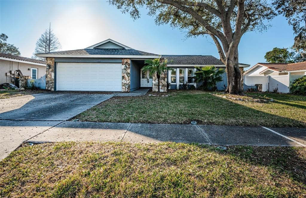 435 LAUGHING GULL LANE PALM HARBOR, FL 34683