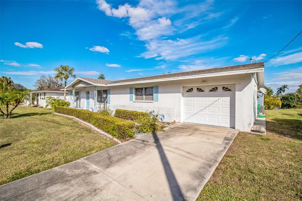 14 GREENWOOD AVENUE LEHIGH ACRES, FL 33936