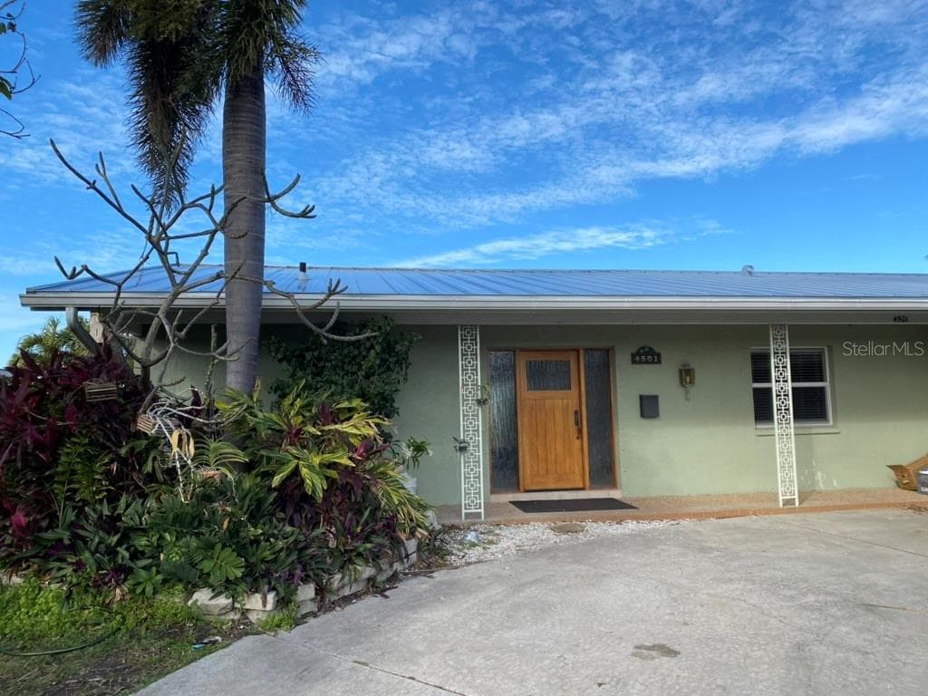 4501 38TH WAY S ST PETERSBURG, FL 33711