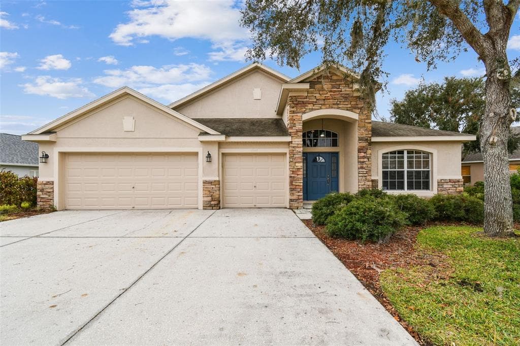 6944 RUNNER OAK DRIVE WESLEY CHAPEL, FL 33545
